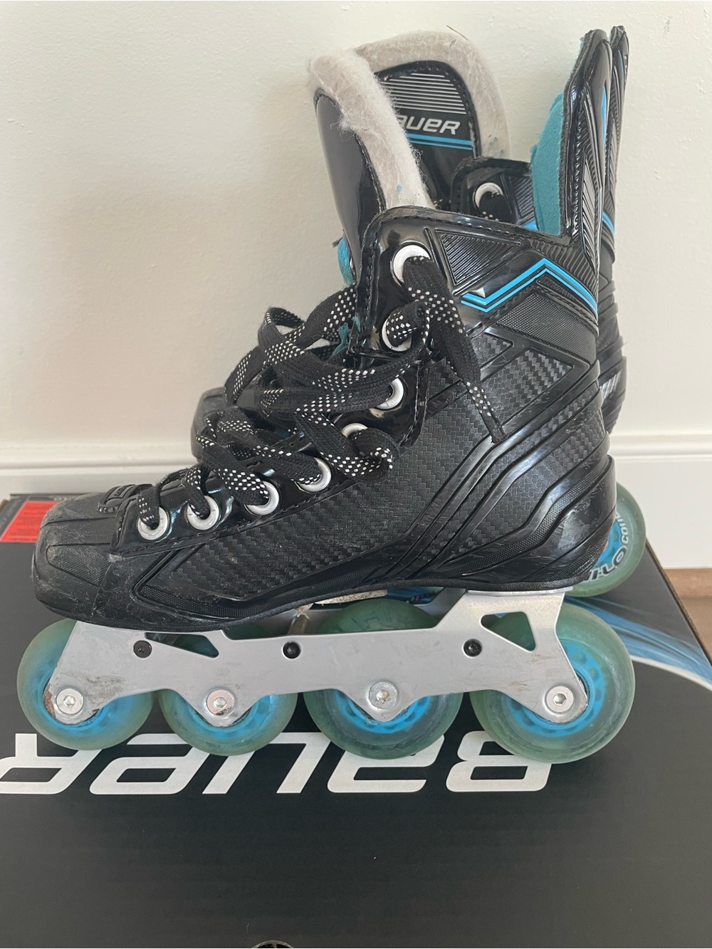 Bauer RSX Roller Hockey Skates - Youth, size 1 - Picture 7 of 12